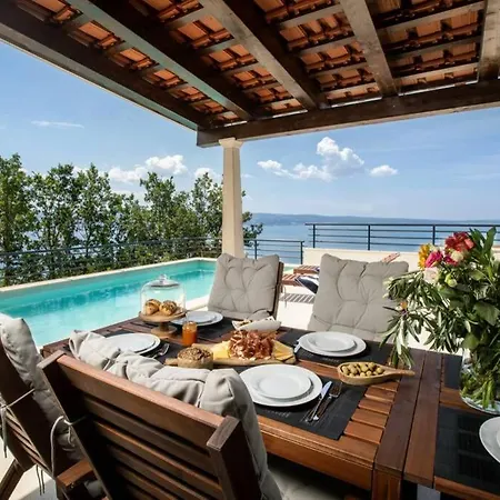 House Olive 3 **** Villa Jesenice