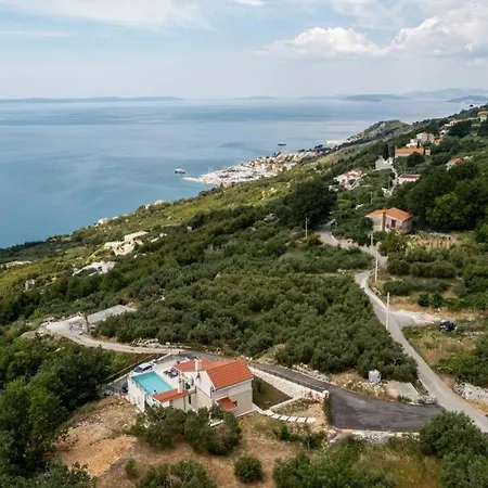 House Olive 3 **** Villa